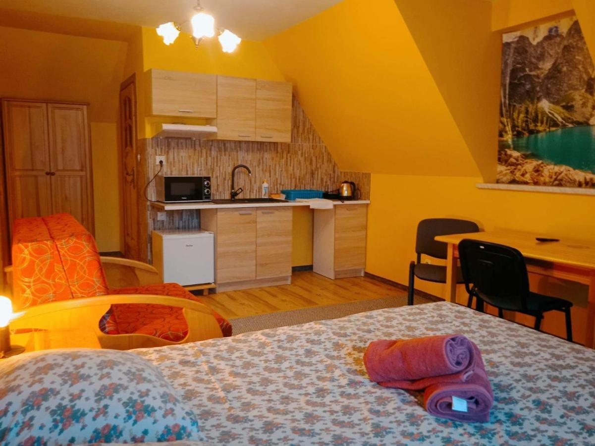 Apartamenty I Pokoje Goscinne Nowita Zakopane Esterno foto