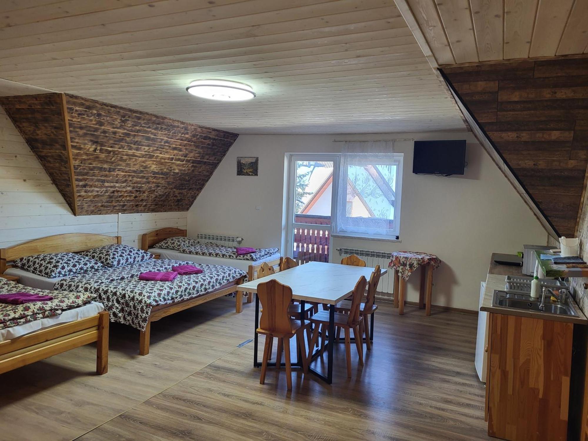 Apartamenty I Pokoje Goscinne Nowita Zakopane Esterno foto