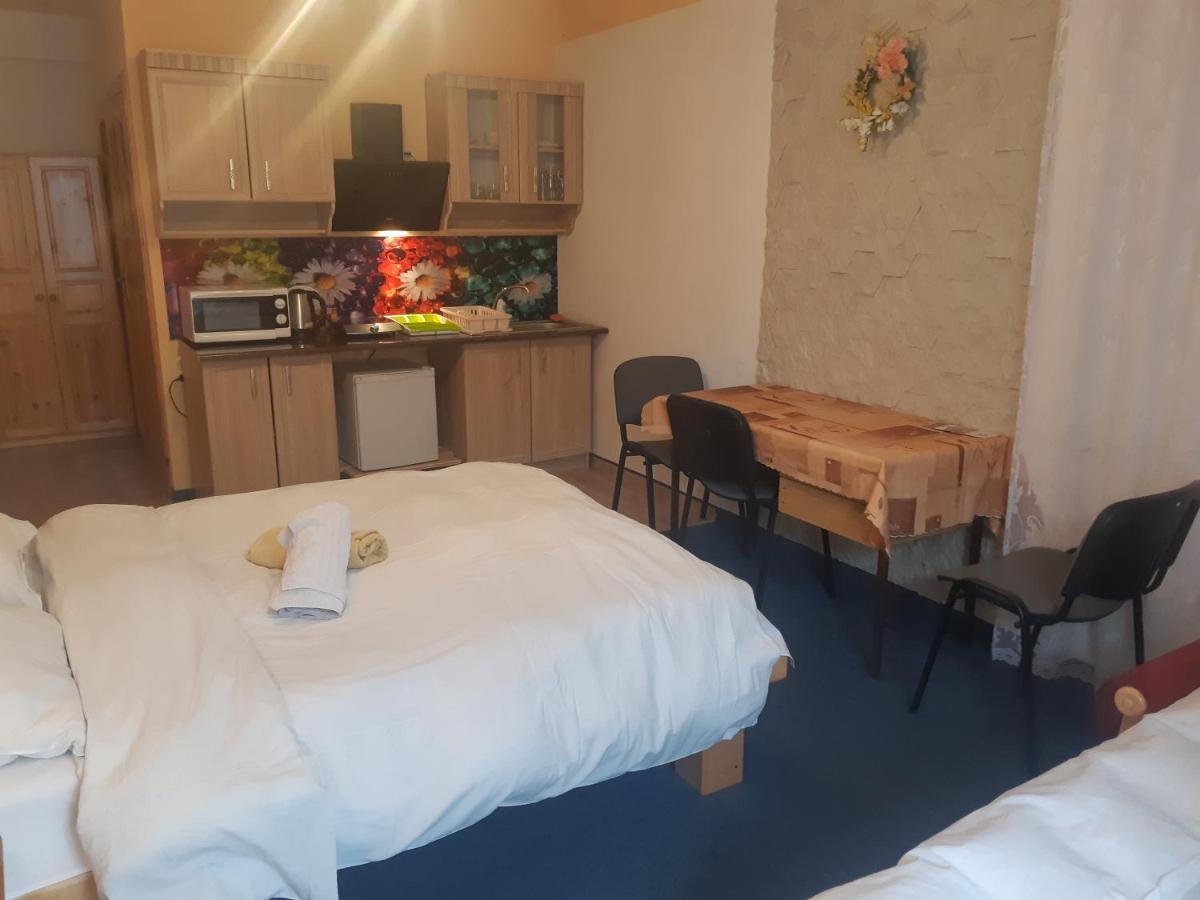 Apartamenty I Pokoje Goscinne Nowita Zakopane Esterno foto